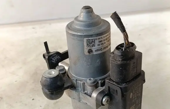 Volkswagen T-Cross Vacuum pump 1K0612181F 17497950
