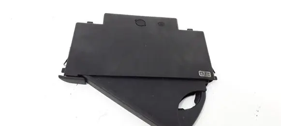 Volkswagen PASSAT B5 Cup holder 