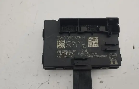 Audi A5 Door control unit/module 8W0959595H