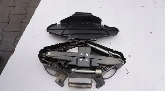 Nissan Qashqai Lift Jack POZOSTAE