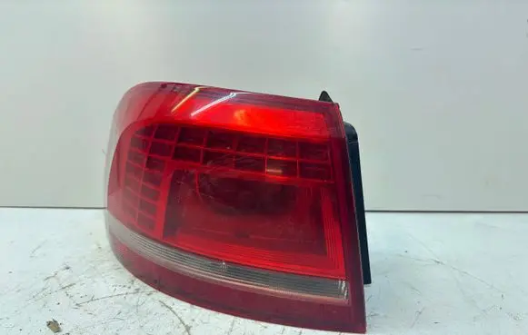 Audi A4 S4 B8 8K Rear/tail lights A046341