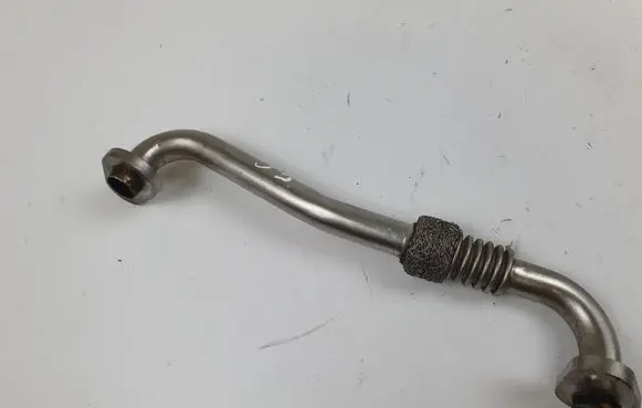 Mercedes-Benz C AMG W204 EGR valve line/pipe/hose A1561411404