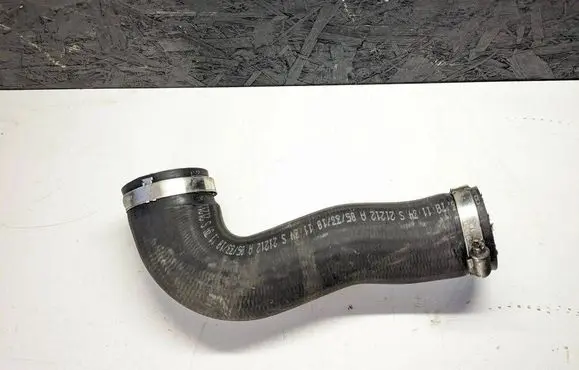 Volkswagen Touran II Intercooler hose/pipe 1K0145832AF 1K0145762GA