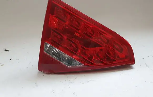 Audi A5 8T 8F Tailgate rear/tail lights 8T0945093A