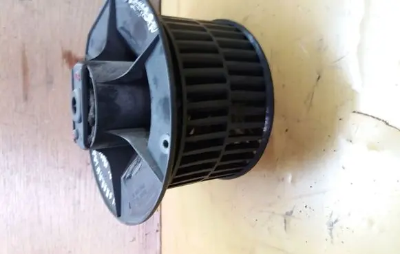 Volkswagen Sharan Front door blower motor 5NW18456 7M0819167