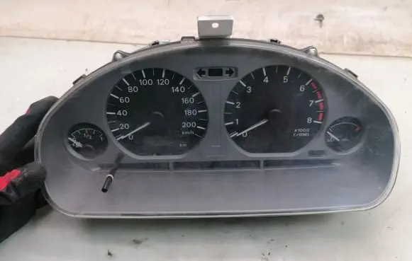 Mitsubishi Space Star Speedometer (instrument cluster) MR915221