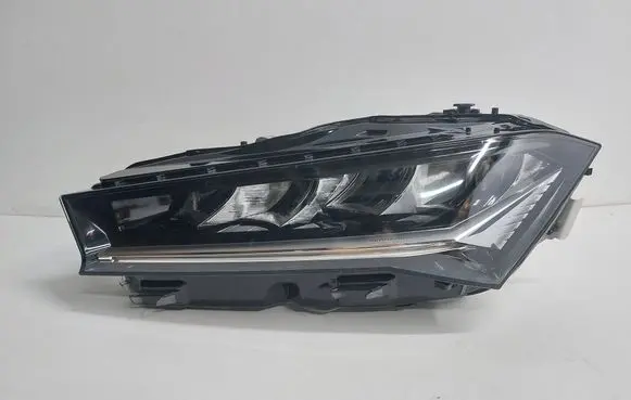 Skoda Superb B9 Headlight/headlamp 3P1941015 8990R400LLD