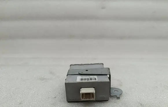 Toyota Corolla E120 E130 Door central lock control unit/module 73662712 8974102050