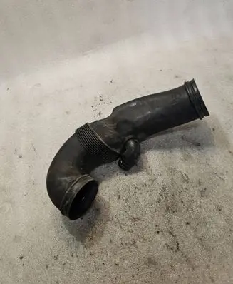 Audi A8 S8 D3 4E Air intake hose/pipe 077129629