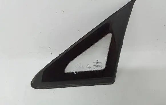 Mercedes-Benz Vito Viano W447 Front triangle window/glass 43R000016 E000191 DOT211M73AS2