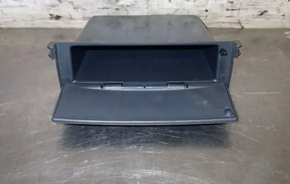 Mitsubishi Colt Central console drawer/shelf pad MN108092