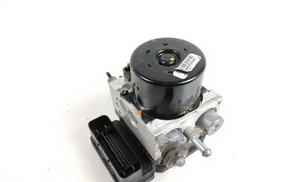 Jeep Commander ABS Pump P52124456AA