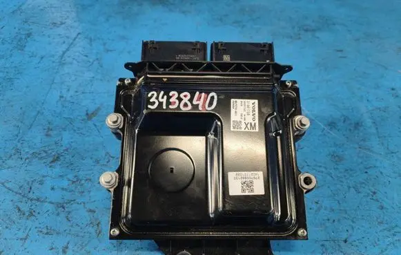 Volvo XC70 Engine control unit/module 36010039