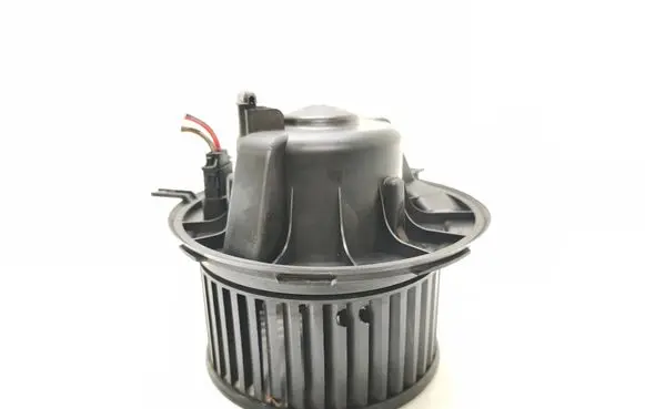 Volkswagen Golf Plus Heater fan/blower 1K1819015A CZ0160600760