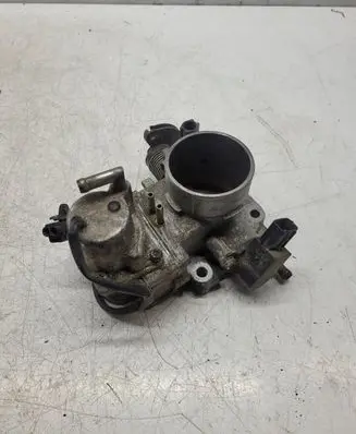 Mazda 626 Throttle valve E0T11472