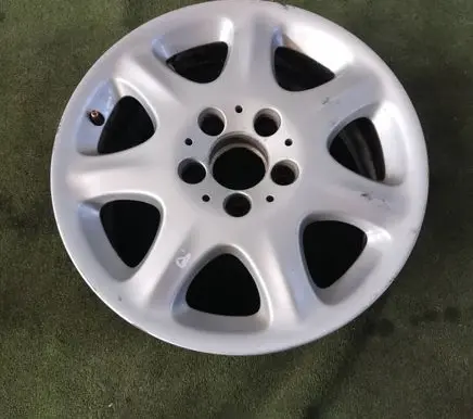 Mercedes-Benz S W220 R16 alloy rim A2204010102