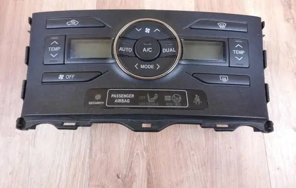 Toyota Auris 150 Climate control unit 5590002300