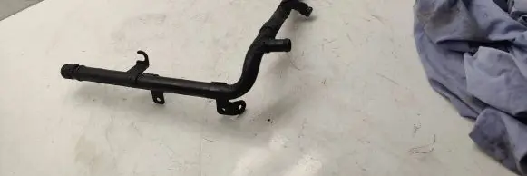 Volkswagen PASSAT B6 Engine coolant pipe/hose 03G121065aa
