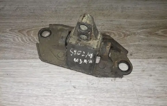 Volvo S80 Engine mount bracket 9492872