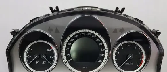Mercedes-Benz GLK (X204) Speedometer (instrument cluster) A2049003200