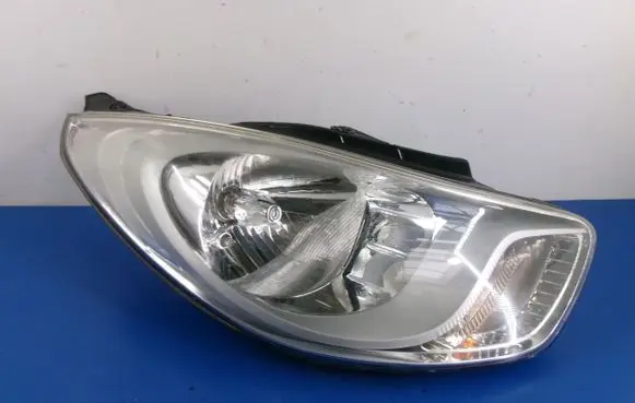Hyundai i10 Headlight/headlamp