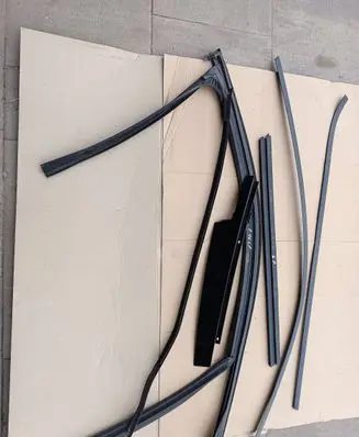 BMW X6 F16 Door glass trim 7317789