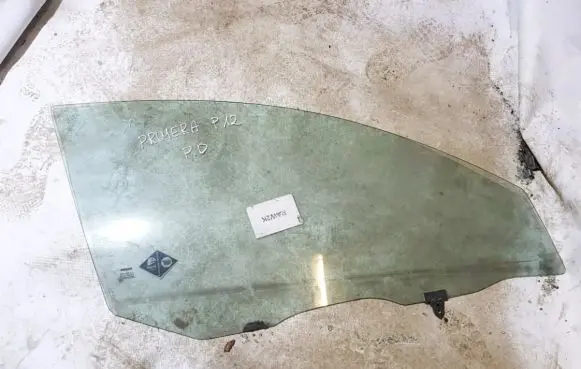 Nissan Primera Front door window glass four-door