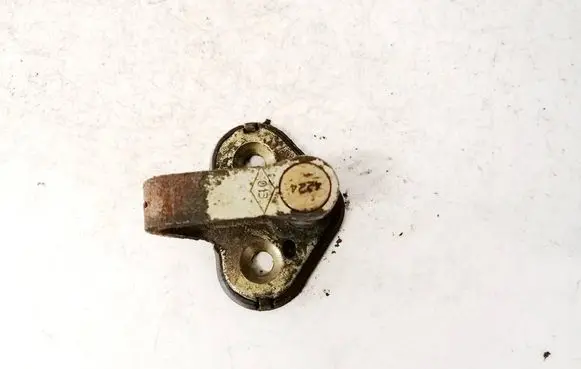 Iveco Daily 40.8 Front door lock loop/hook striker 