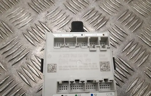 Mercedes-Benz GLC C254 Door control unit/module A2239000639