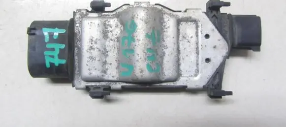 Mercedes-Benz A W176 Fan control module 1137328656