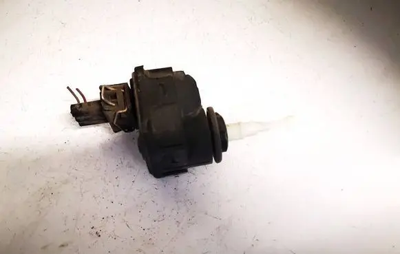 Volkswagen PASSAT B4 Headlight level adjustment motor 3a0941295