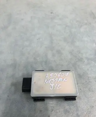 Nissan Qashqai J12 Blind spot module 284n03933r