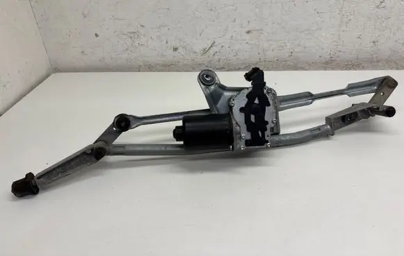 Volvo S60 Front wiper linkage and motor 8648343
