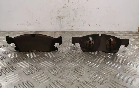 Jeep Grand Cherokee Brake pads (front) 