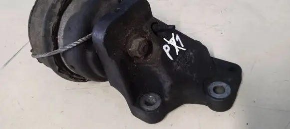 Volvo S80 Engine mount bracket 8634123