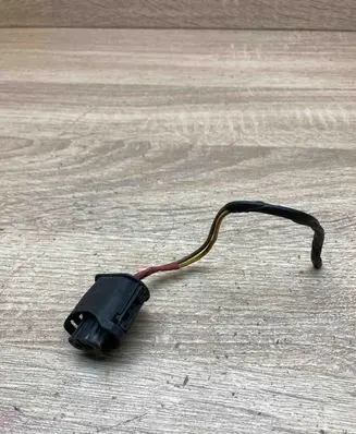 BMW 5 E34 Plug wire 6907368