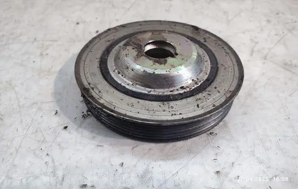 Peugeot 407 Crankshaft pulley