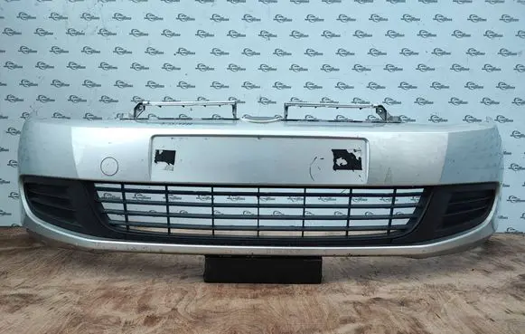 Volkswagen Golf VI Front bumper