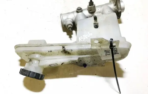 Mazda MPV Master brake cylinder 