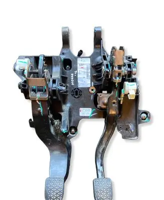 Opel Mokka Pedal assembly 42343855 00000490