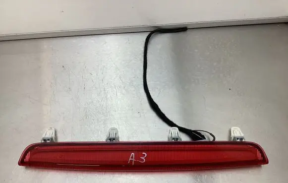 Audi A3 S3 8P Third/center stoplight 8P4945097 033530002