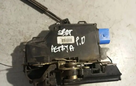 Seat Altea Front door lock 3D1837016 PA66307 2192000431