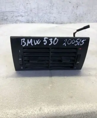 BMW 5 E39 Dash center air vent grill 8376150