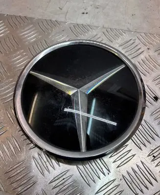 Mercedes-Benz GL X166 Manufacturer badge logo/emblem A1648880411