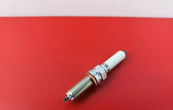 Volkswagen Golf VIII Spark plug 05E905602B