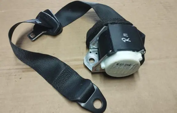 Fiat 500 Rear seatbelt 07354517380