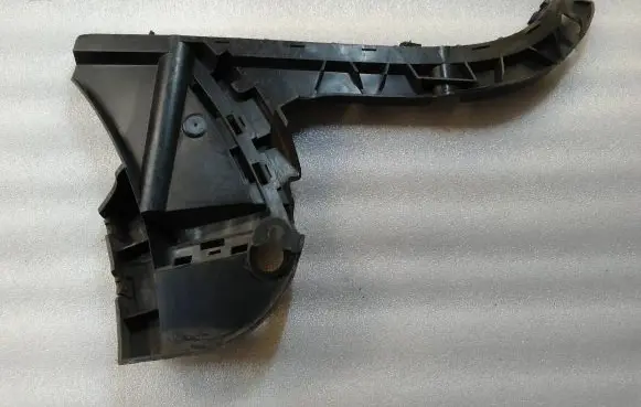 Volvo XC70 Rear bumper mounting bracket 30678704 31265324