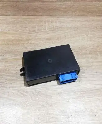 BMW 5 E39 Cruise control unit/module 8375497