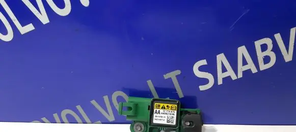 Passenger airbag on/off switch