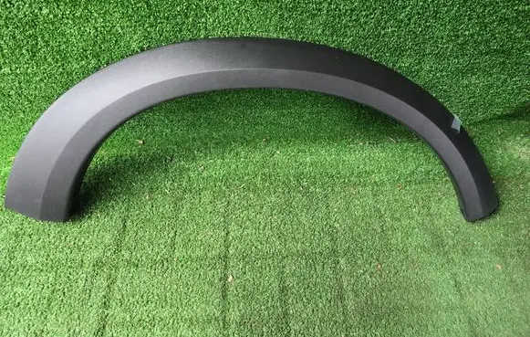 Volvo XC70 Front arch trim 31283105 31283133